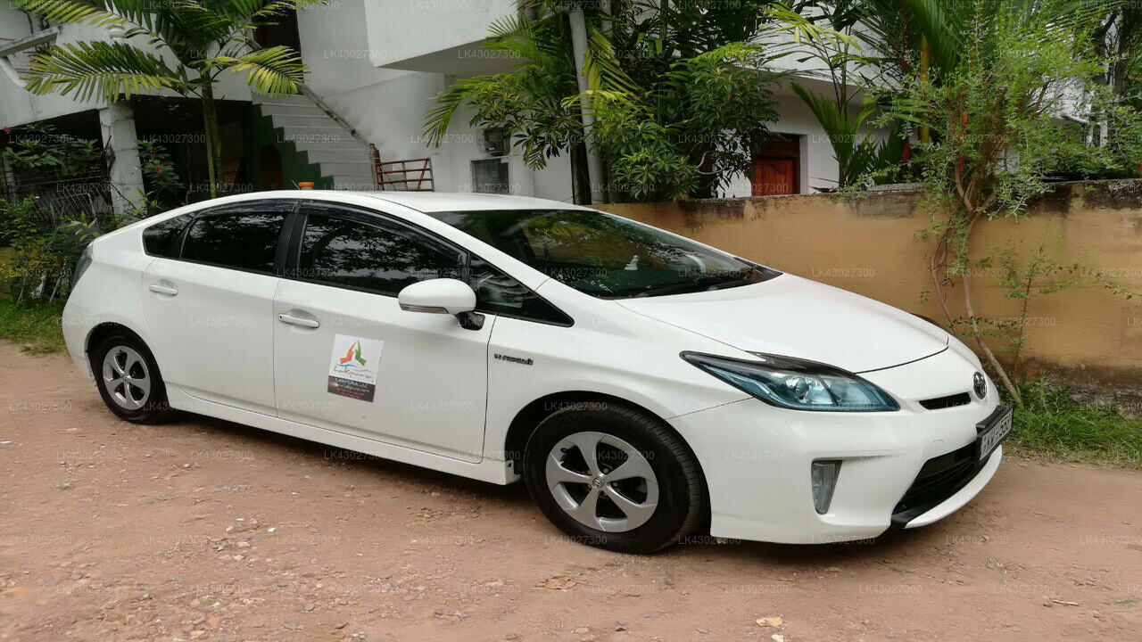 Transfer between Colombo Airport (CMB) and Mount Lavinia Hotel, Mount Lavinia