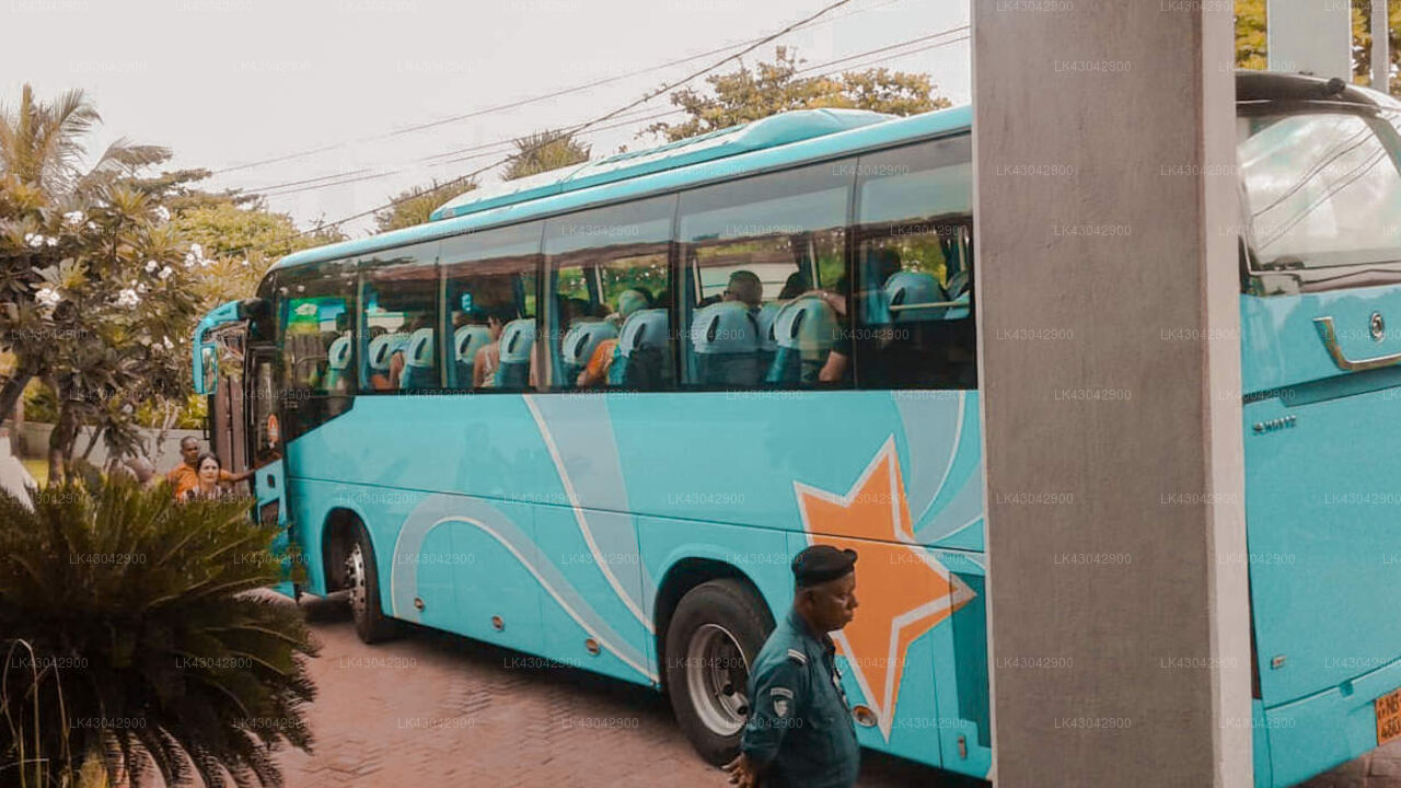 Transfer between Colombo Airport (CMB) and Tientsin Bungalow, Hatton