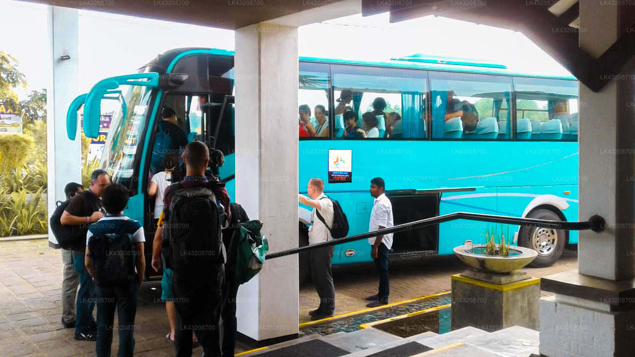 Transfer between Colombo Airport (CMB) and Turyaa Kalutara, Kalutara