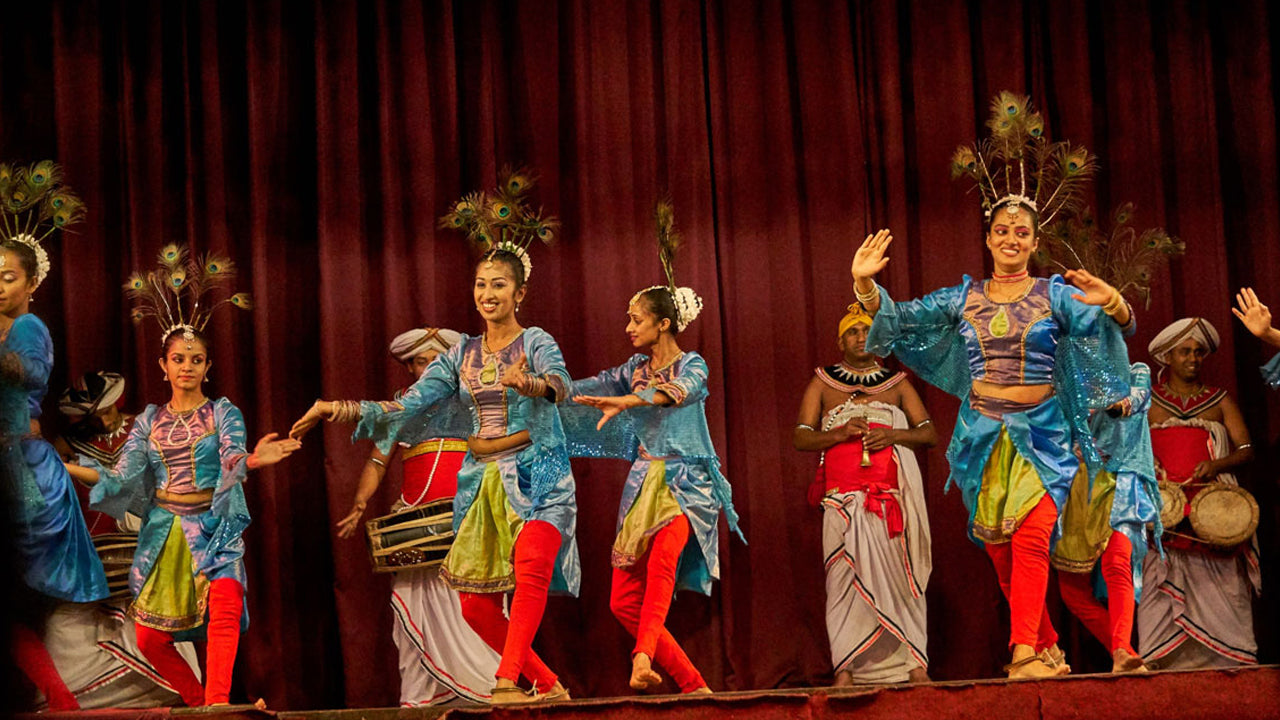 Pinnawala og Kandy Tour fra Colombo