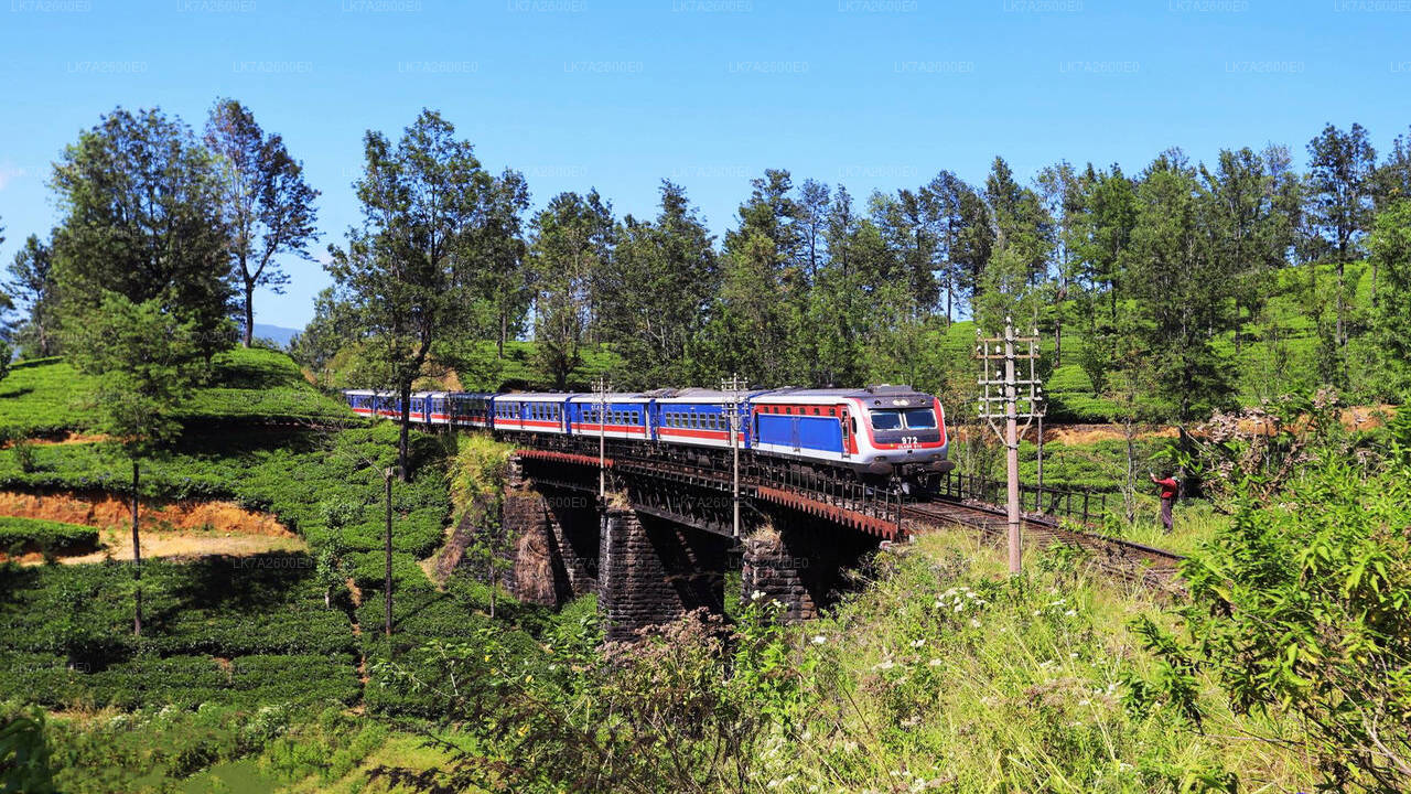 Togtur fra Peradeniya til Badulla (tog nr. 1001 „Denuwara Menike“)