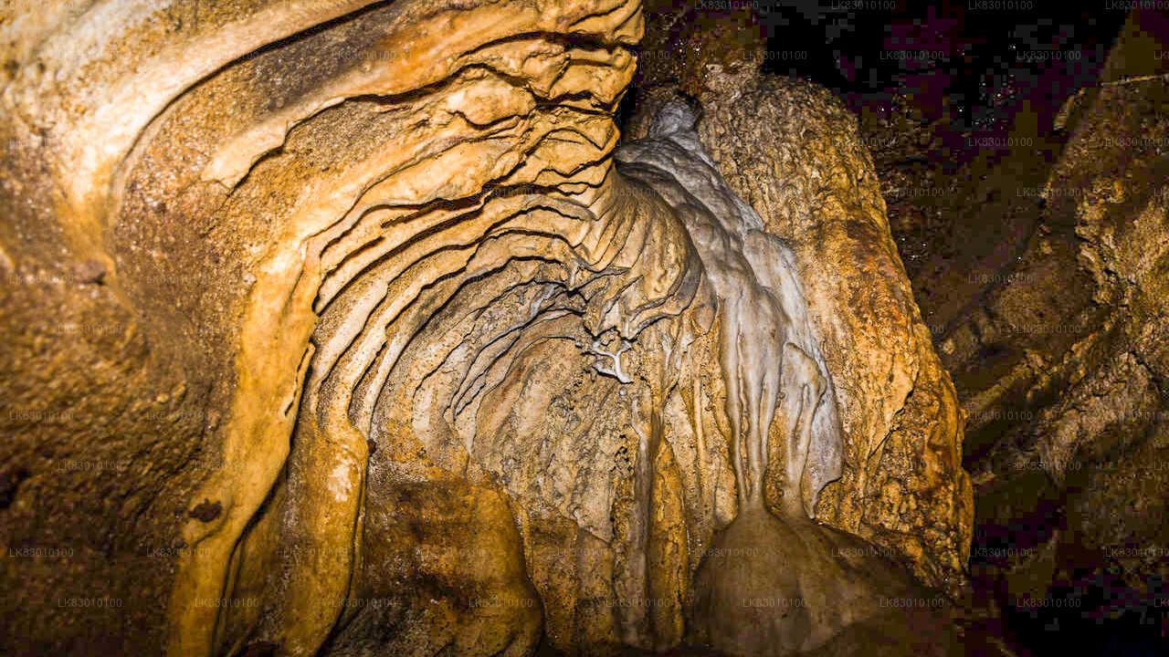 Udforsk Pannila Cave fra Colombo